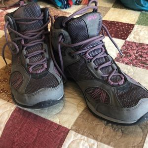 COPY - Teva hiking boots
